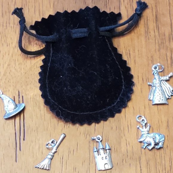 5 charms - wizard theme - Picture 1 of 7